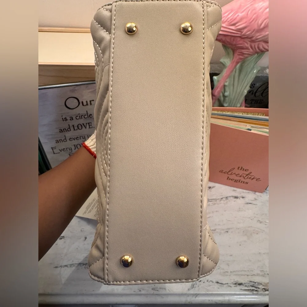 Valentino Orlandi Clutch or Crossbody Quilted Bag Retail $299 - Picture 8 of 12